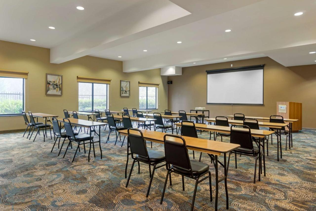 Best Western Plus Lacey Inn & Suites מראה חיצוני תמונה